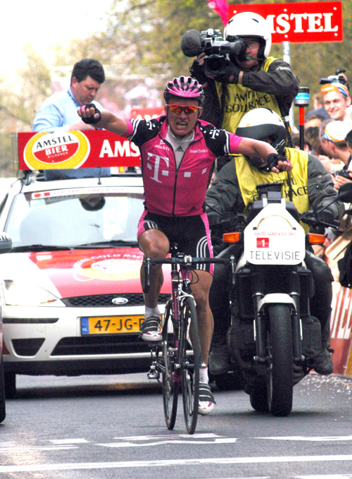 Alexandre Vinokourov wins 2003 Amstel Gold Race