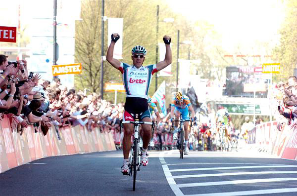 Gilbert wins Amstel Gold