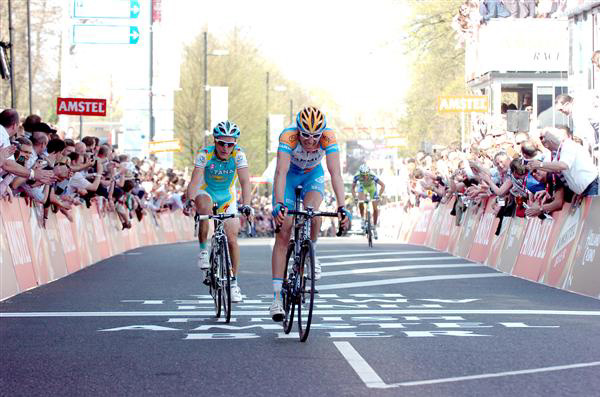 Hesjedal takes second