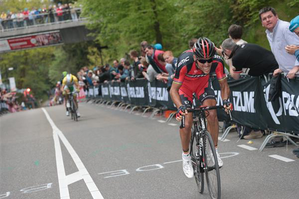 Philippe Gilbert attacks