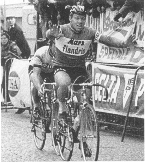 Eric Leman wins the 1970 Ronde van Vlaanderen