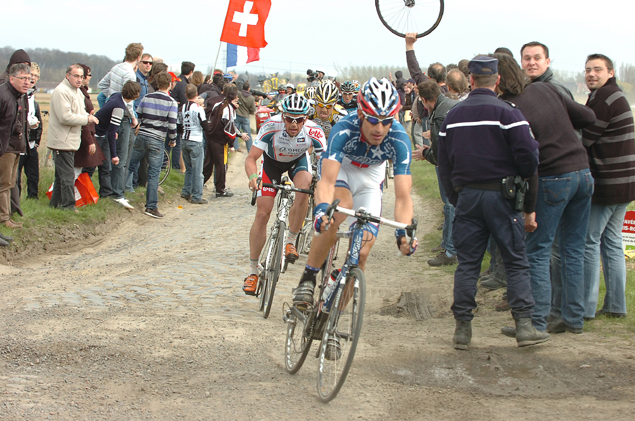 Goerge Hincapie leads Leif Hoste