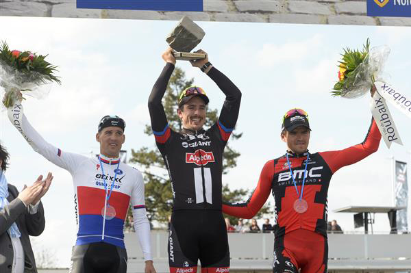 2015-paris-roubix podium