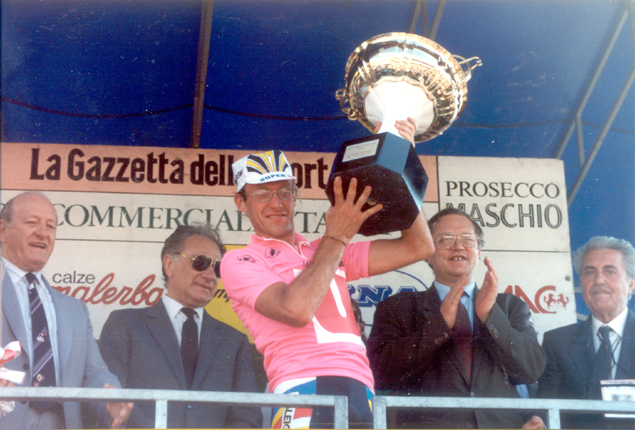 Laurent Figno wins the 1989 Giro d'Italia