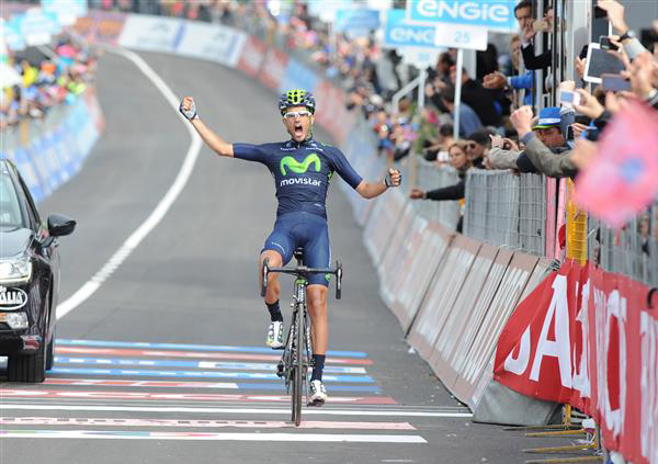 benat Intxausti wins stage 8