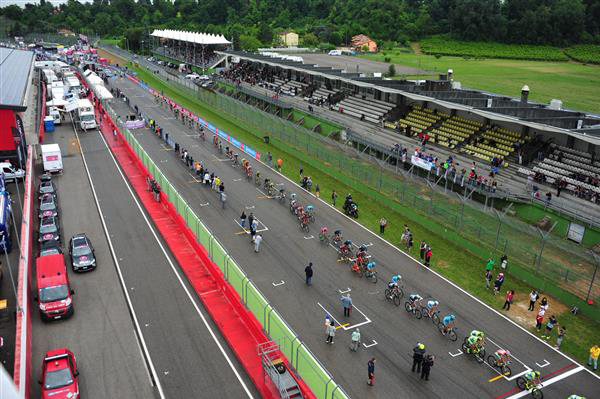 PEloton on imola autodrome