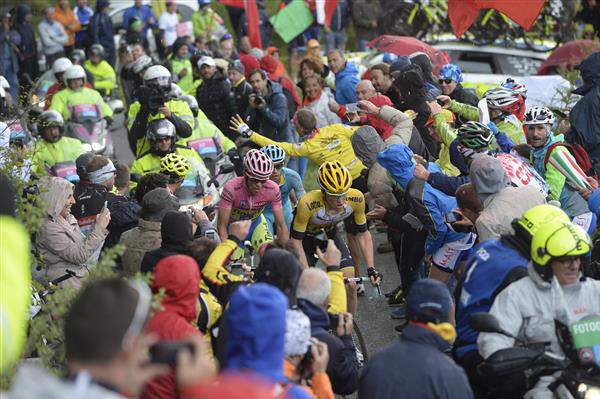 Contador, landa and Kruijswijk on the Mortirolo