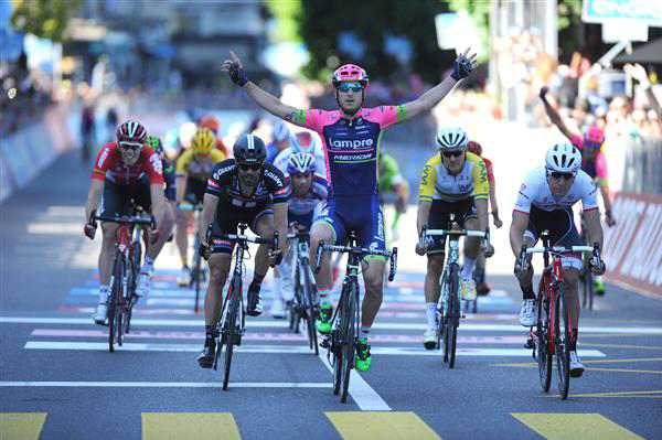 Sacha Modolo wins Giro stage17