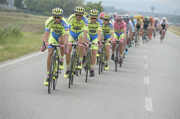 Tinkoff-Saxo-alberto-contador-lined-out