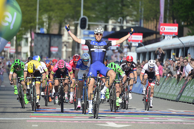 Marcel Kittel wins stage 2