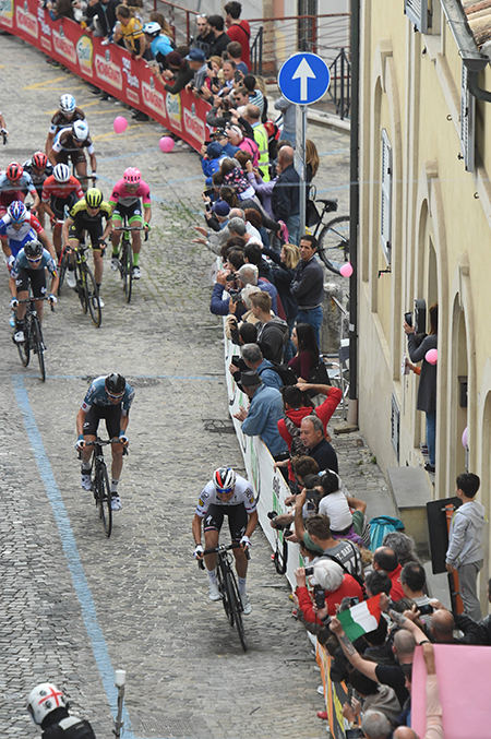 Zdenek Stybar and Tim Wellens attack in Osimo