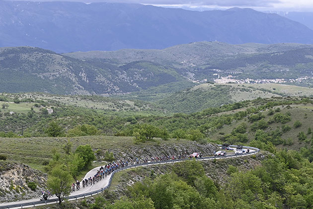 gior d'Italia peloton