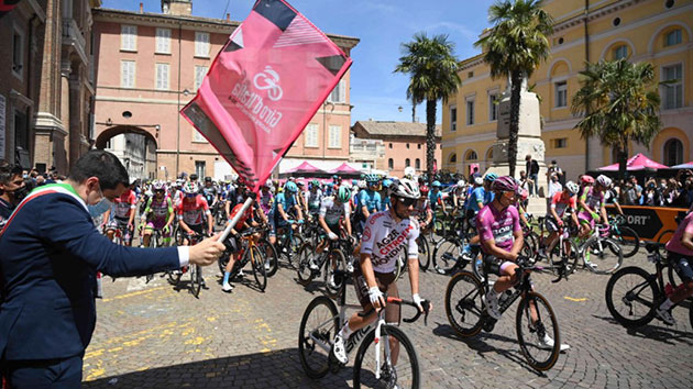 Giro stage 13 start