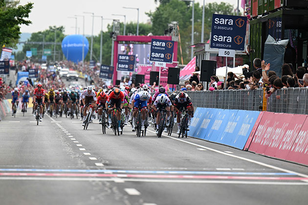 2022 Giro stage 3 sprint