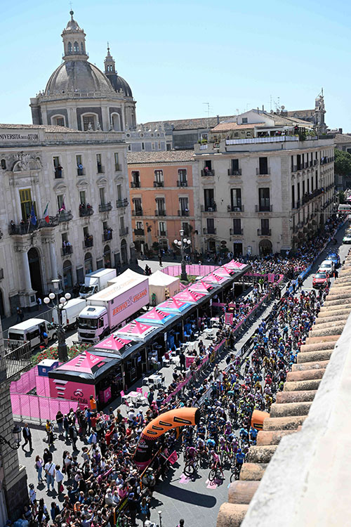 Giro stage five start