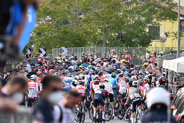 Giro d'Italia peloton