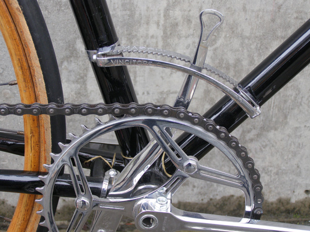 Vittoria tensioning lever