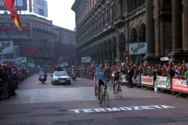 Moreno Argentin wins the 1987 Giro di Lombardia