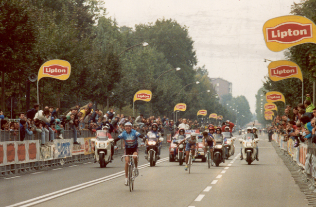 Vladislav Bobrik wins the 1994 Giro di Lombardia