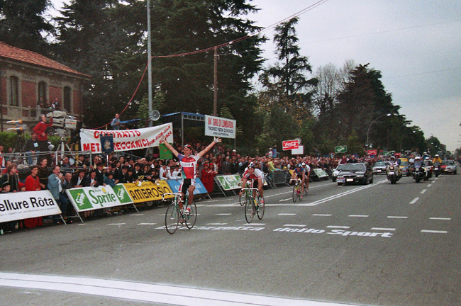 Gilles Delion wins the 1990 Giro di Lombardia