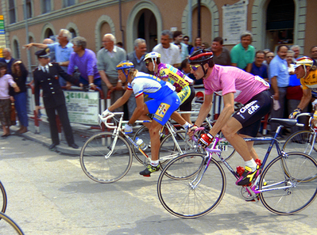 Fingon and Gianni Bugno in stage 6 of the 1990 Giro d'Italia