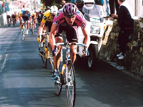 Maurizio Fondriest in the 1995 Milano-San Remo