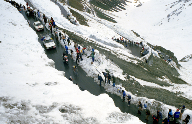 Bernard Hinault on the Stelvio in the 1980 Giro d'Italia