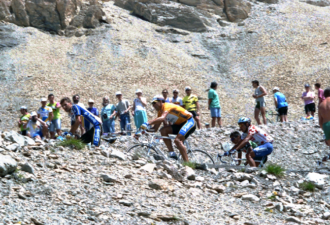 Miguel Indurain climbs to l'Alpe d'Huez