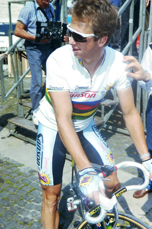 Greg LeMond at the start of stage 2 of the 1990 Giro d'Italia