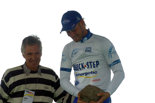 Francesco Mosert with Tom Boonen at the 2005 Paris-Roubaix