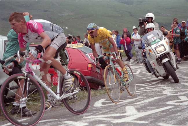 Marco Pantani and Jan Ullrich in stage 16 of the 1998 Tour de France