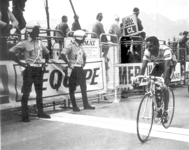 Stephen Roche finishes stage 8 of the 1987 Tour de France