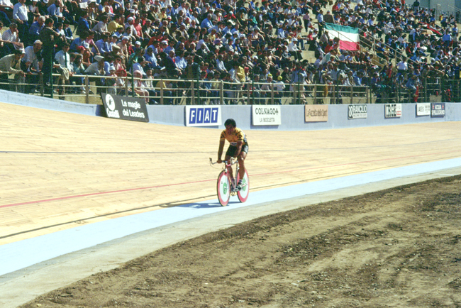 Saronni finishes stage 2 of the 1985 Giro d'Italia