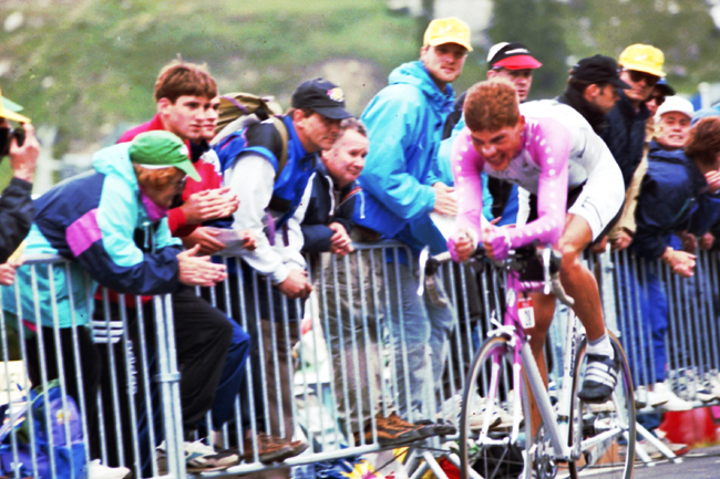 Jan Ullrich time trialing in stage 18 of the 1996 Tour de France