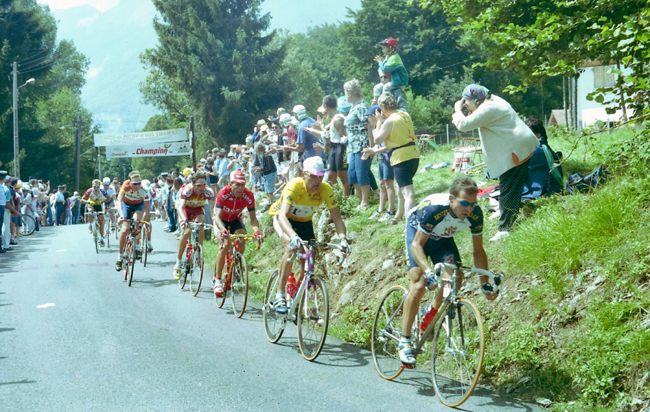 Ullrich riding to Morzine in the 1997 Tour de France