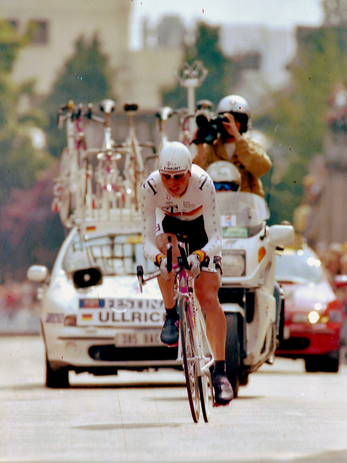 Jan Ullrich riding the 1997 Tour de France prologue