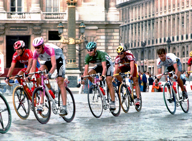 Erik Zabel in the final stage of the 1998 Tour de France