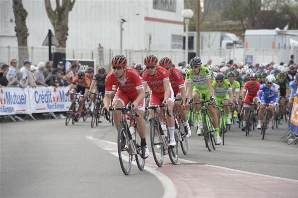 Cofidis leads the chase