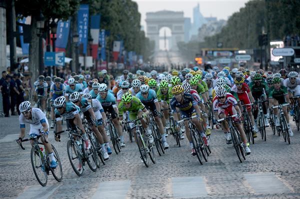 Peloton on Champs