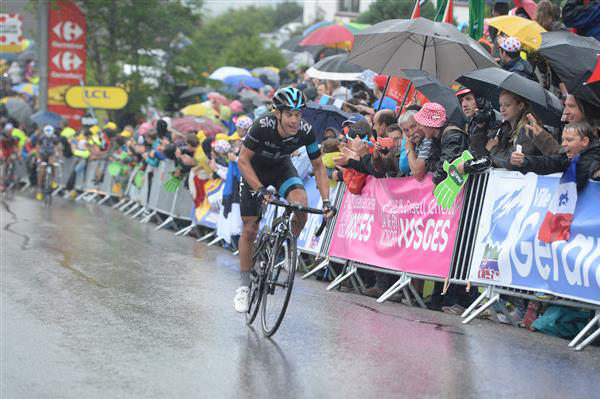 Richie Porte chases