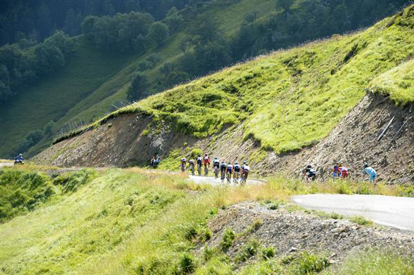 Yellow Group descends