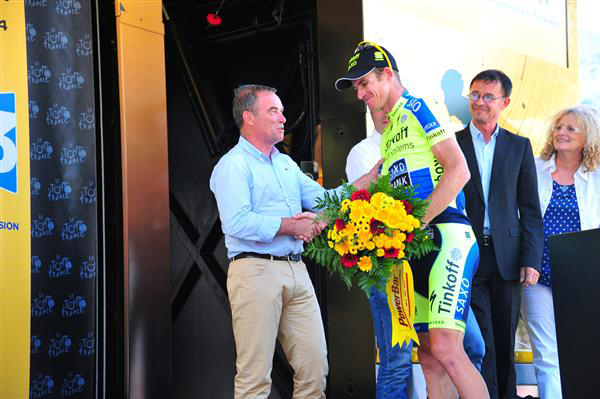 Bernard Hinault congratulates stage winner Michael Rogers.