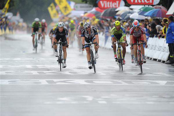 John Degenkolb wins the field sprint