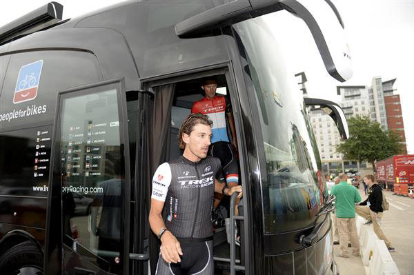 Fbin Cancellara arrives in team bus