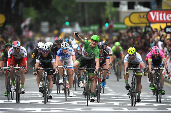 Andre Greipel wins Tour de France stage 5