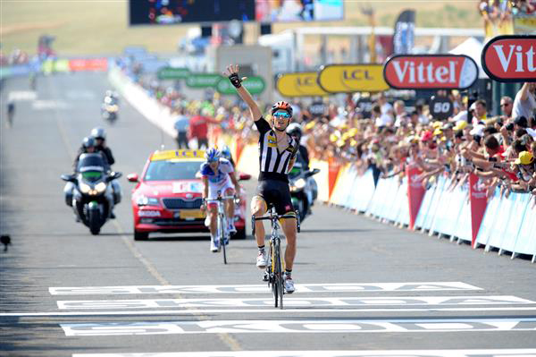 Steve Cummings wins Tour stage 14