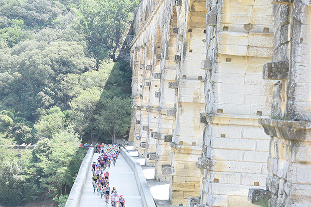 Pelton on Pont du gard