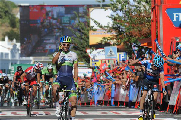 Michael Matthews wins stage 3