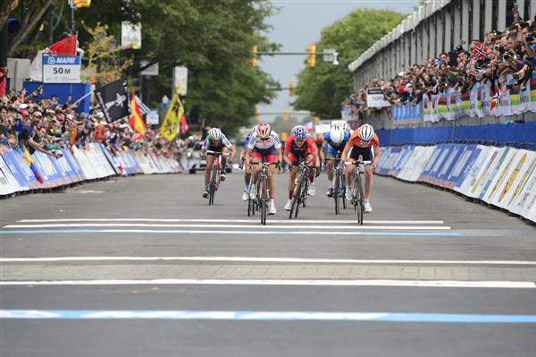 Women's leite road race sprint